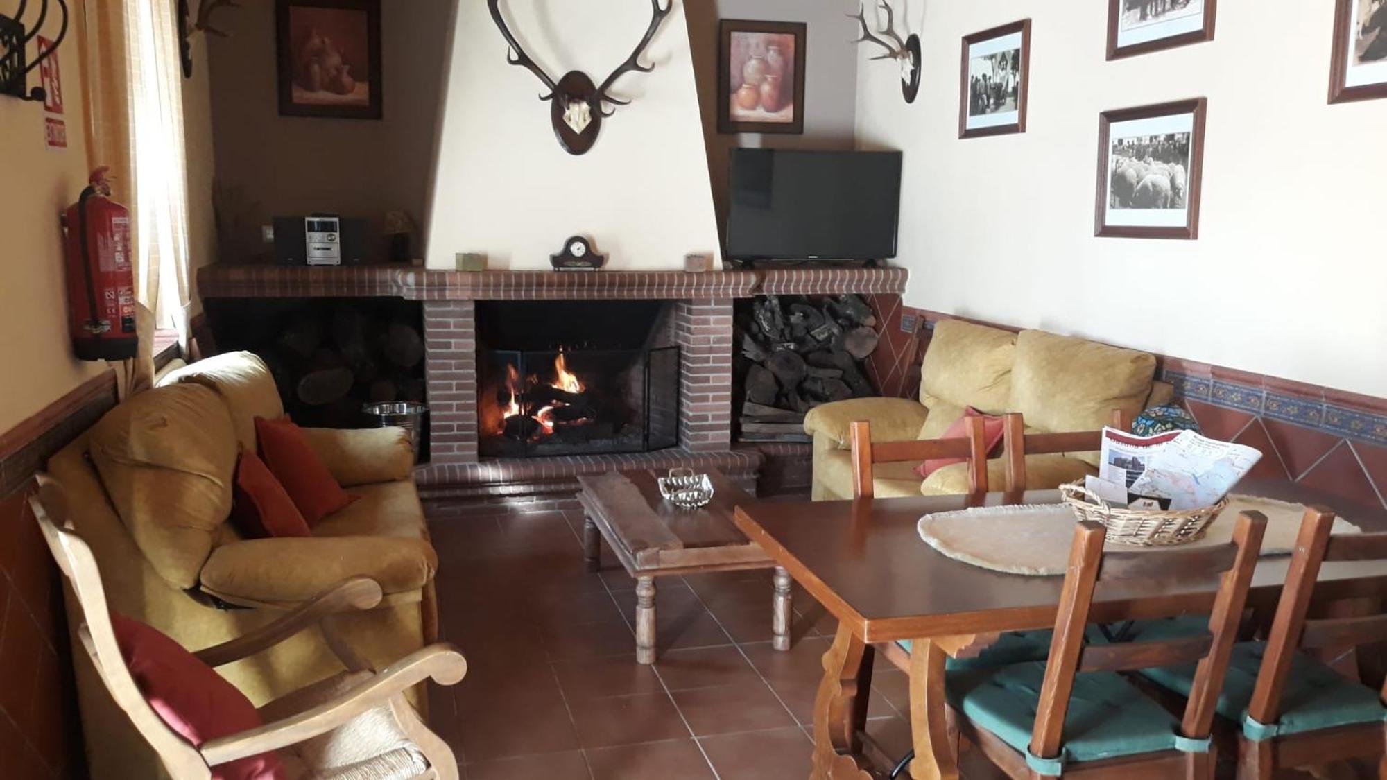 Casa Rural La Dehesilla Касала де ла Сиера Екстериор снимка